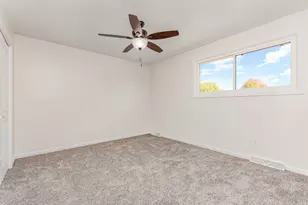 2380 Chestnut Ln, Morris, IL 60450 - Photo 15