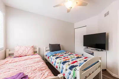 4015 Peartree Drive, Lake in the Hills, IL 60156 - Photo 23