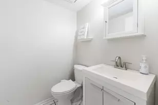 4015 Peartree Dr, Lake in the Hills, IL 60156 - Photo 19