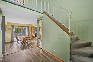 105 Red Cedar Dr, Streamwood, IL 60107 - Photo 5