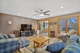 105 Red Cedar Dr, Streamwood, IL 60107 - Photo 13