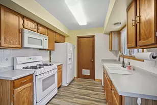 105 Red Cedar Dr, Streamwood, IL 60107 - Photo 9