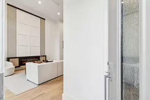 706 E 41st St, Chicago, IL 60653 - Photo 3