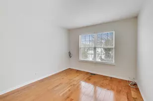 716 Clover Hill Ct, Elk Grove Village, IL 60007 - Photo 23