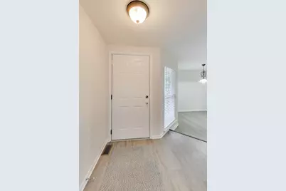 716 Clover Hill Court, Elk Grove Village, IL 60007 - Photo 3