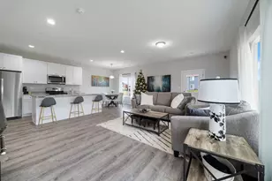 1220 Gillespie Ln, Yorkville, IL 60560 - Photo 3