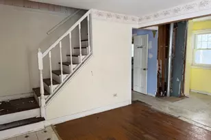 2500 Maple St, Des Plaines, IL 60018 - Photo 3