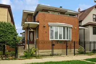 5124 W Berenice Ave, Chicago, IL 60641 - Photo 1