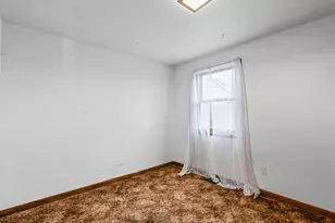 15742 Moody Rd, Oak Lawn, IL 61943 - Photo 21