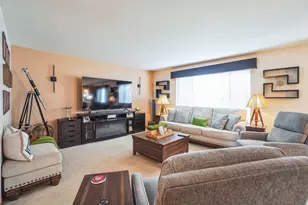 86 E Daisy Ave, Cortland, IL 60112 - Photo 3