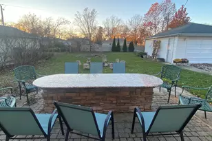 1106 S Robert Dr, Mount Prospect, IL 60056 - Photo 9