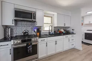 7506 S Ferdinand Ave, Bridgeview, IL 60455 - Photo 13