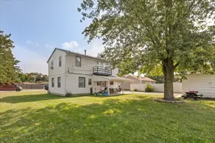 7506 S Ferdinand Ave, Bridgeview, IL 60455 - Photo 5