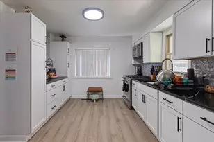 7506 S Ferdinand Ave, Bridgeview, IL 60455 - Photo 11