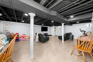 10429 S Keeler Ave, Oak Lawn, IL 60453 - Photo 11