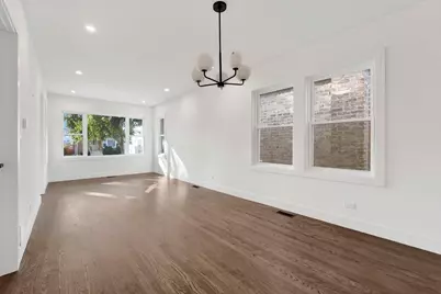 5844 W Leland Avenue, Chicago, IL 60630 - Photo 13