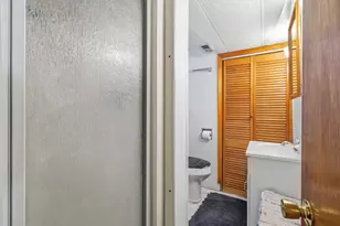 624 S 17th Ave, Maywood, IL 60153 - Photo 17