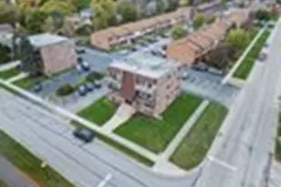 8800 W 76th Pl, Justice, IL 60458 - Photo 7