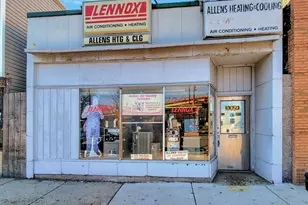 10050 S Ewing Ave, Chicago, IL 60617 - Photo 1