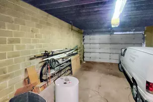 10050 S Ewing Ave, Chicago, IL 60617 - Photo 7