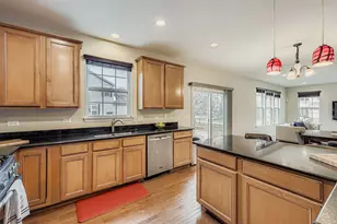 2224 Amelia Ln, Hoffman Estates, IL 60192 - Photo 9