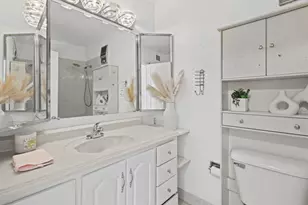9001 Golf Rd, Des Plaines, IL 60016 - Photo 15