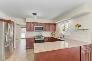 1010 W Haven Dr, Arlington Heights, IL 60005 - Photo 21