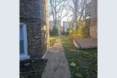 1825 S Lawndale Avenue, Chicago, IL 60623 - Photo 17