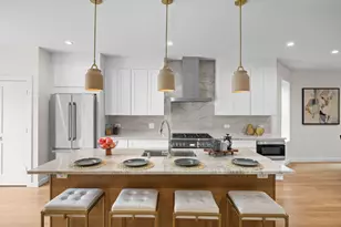 4437 N Whipple St, Chicago, IL 60625 - Photo 9