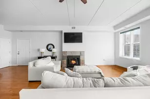 2602 W Diversey Ave, Chicago, IL 60647 - Photo 3