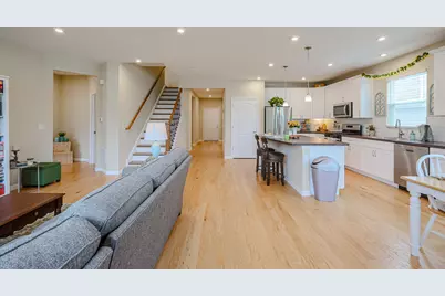 580 N Highlander Way, Addison, IL 60101 - Photo 17