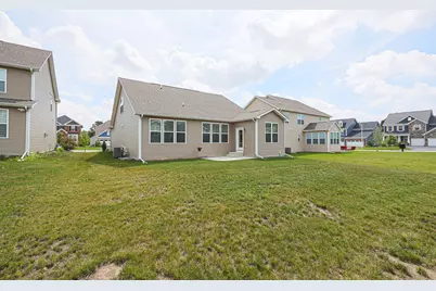 580 N Highlander Way, Addison, IL 60101 - Photo 63