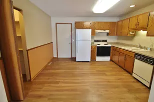 1310 Deerpath Dr, Morris, IL 60450 - Photo 3