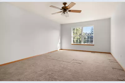 16139 Seneca Lake Circle, Crest Hill, IL 60403 - Photo 17