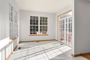 16139 Seneca Lake Cir, Crest Hill, IL 60403 - Photo 9