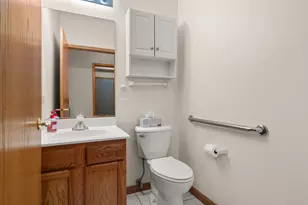 16139 Seneca Lake Cir, Crest Hill, IL 60403 - Photo 11