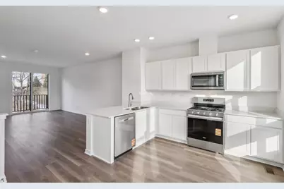 302 Summit Circle, Lombard, IL 60148 - Photo 9