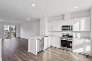 302 Summit Cir, Lombard, IL 60148 - Photo 9