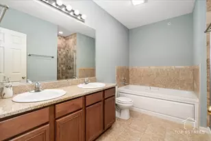 1631 Pauline Cir, Mundelein, IL 60060 - Photo 27