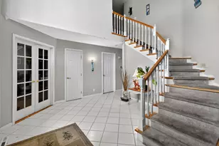 302 Jay St, Savoy, IL 61874 - Photo 3