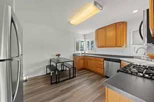 115 N Western Ave, Aurora, IL 60506 - Photo 7