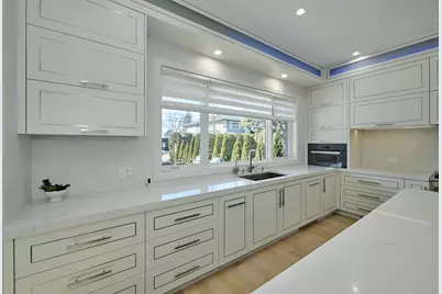 6644 N Knox Avenue, Lincolnwood, IL 60712 - Photo 13