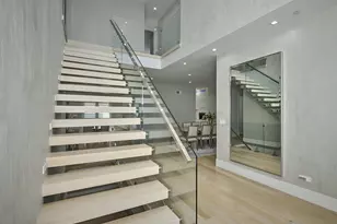 6644 N Knox Ave, Lincolnwood, IL 60712 - Photo 3