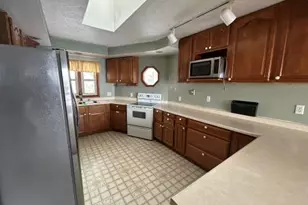 10940 S Dwight Rd, Dwight, IL 60420 - Photo 11