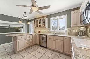 2501 Cherry Hills Dr, Champaign, IL 61822 - Photo 11