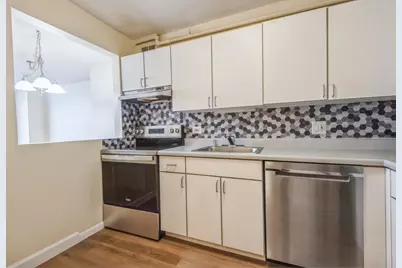 [Address not provided], Chicago, IL 60611 - Photo 5