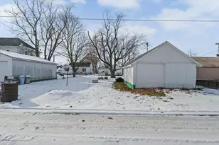 524 N State St, Gibson City, IL 60936 - Photo 17