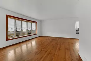 511 W Arquilla Dr, Glenwood, IL 60425 - Photo 5