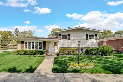 511 W Arquilla Drive, Glenwood, IL 60425 - Photo 1