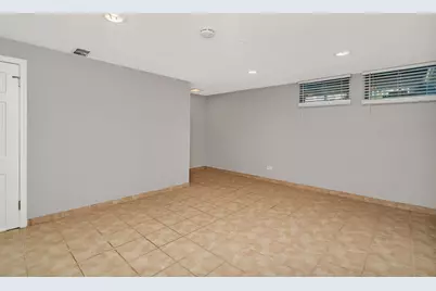 [Address not provided], La Grange, IL 60525 - Photo 21